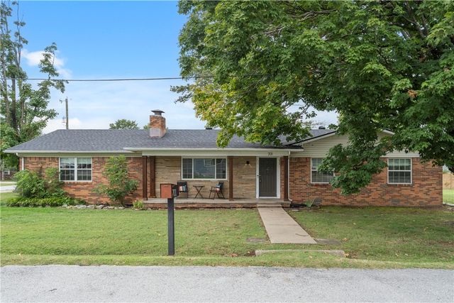 701 NW Ford Lane, Bentonville, AR 72712