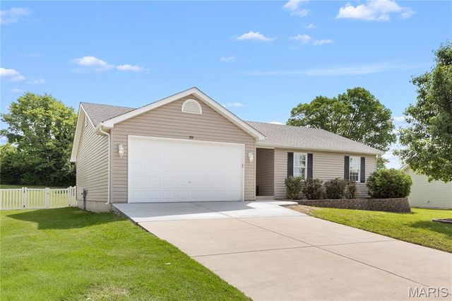 233 Whitetail Crossing Drive, Troy, MO 63379