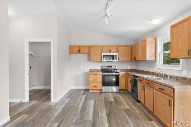 233 Whitetail Crossing Drive, Troy, MO 63379