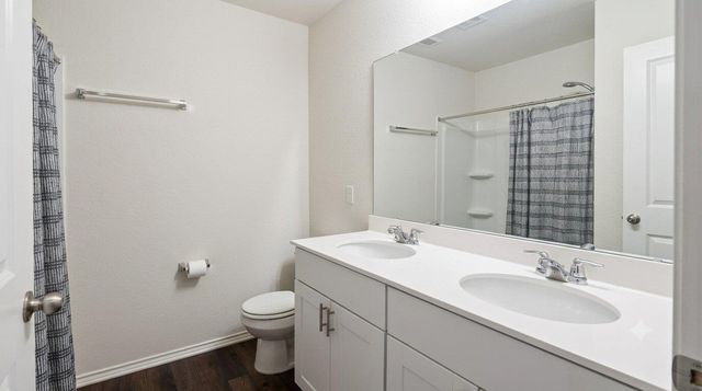 404 Purple Heart DR, Buda, TX 78610