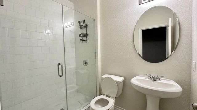 404 Purple Heart DR, Buda, TX 78610