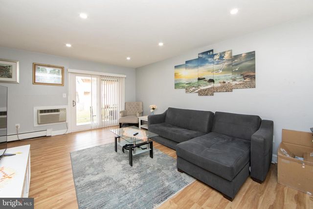 1011 GARNET, Burlington Township, NJ 08016