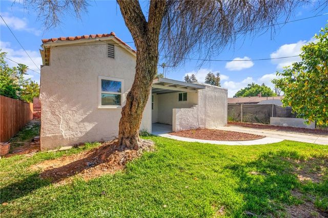 2723 Iris Street, Riverside, CA 92507