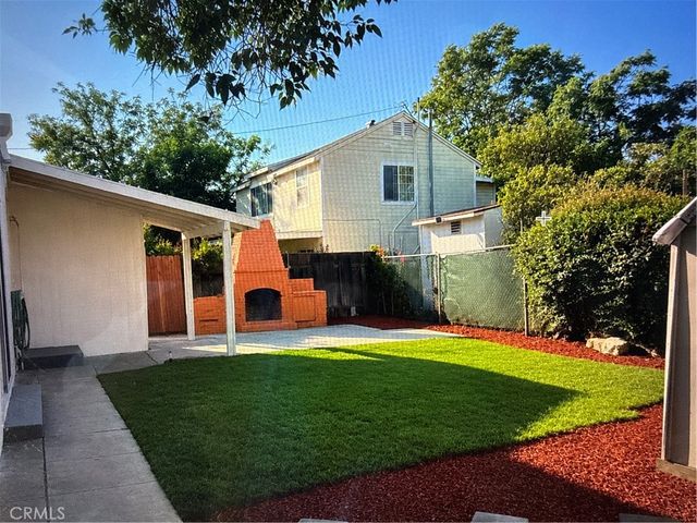 2723 Iris Street, Riverside, CA 92507
