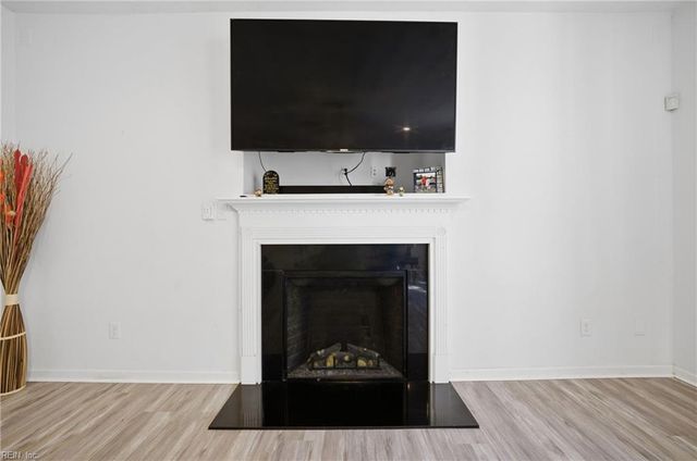 2562 Golden Maple DR, Suffolk, VA 23434