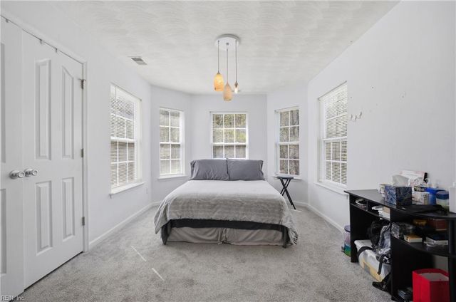 2562 Golden Maple DR, Suffolk, VA 23434