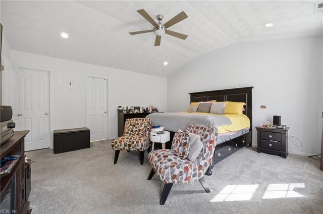 2562 Golden Maple DR, Suffolk, VA 23434