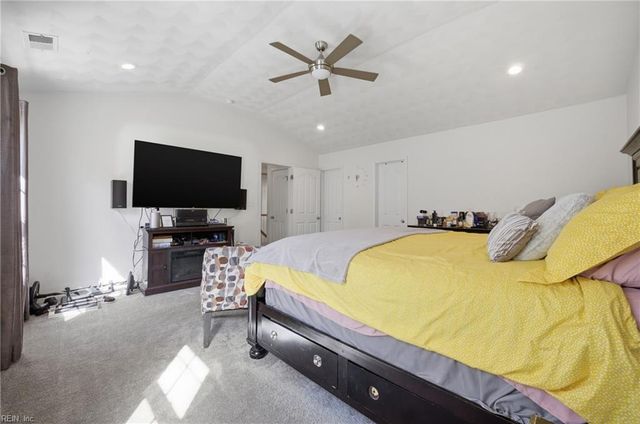 2562 Golden Maple DR, Suffolk, VA 23434