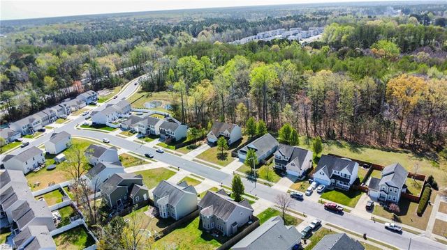 2562 Golden Maple DR, Suffolk, VA 23434