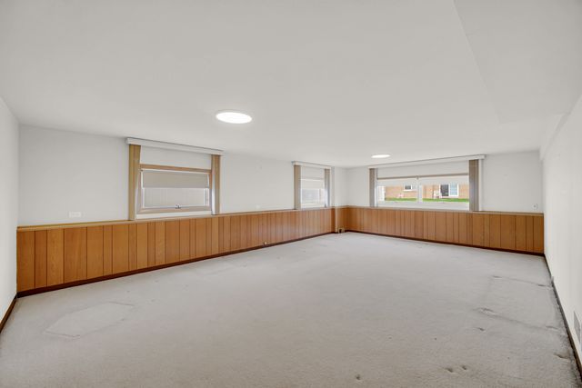 10916 Kingston Street, Westchester, IL 60154