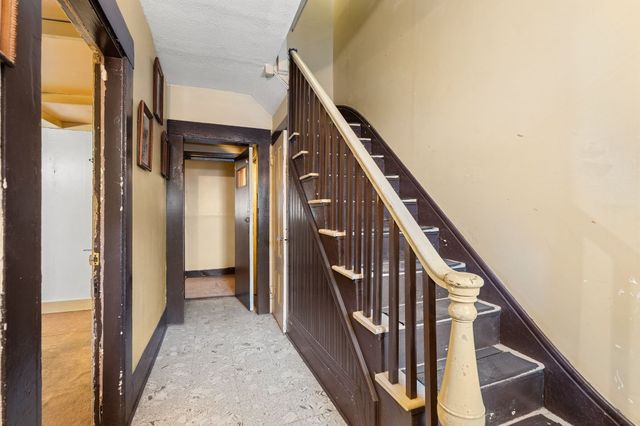 192 Lexington St, Boston, MA 02128