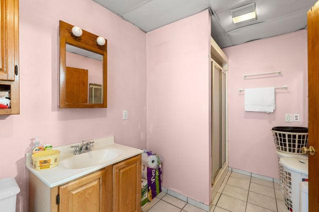 192 Lexington St, Boston, MA 02128