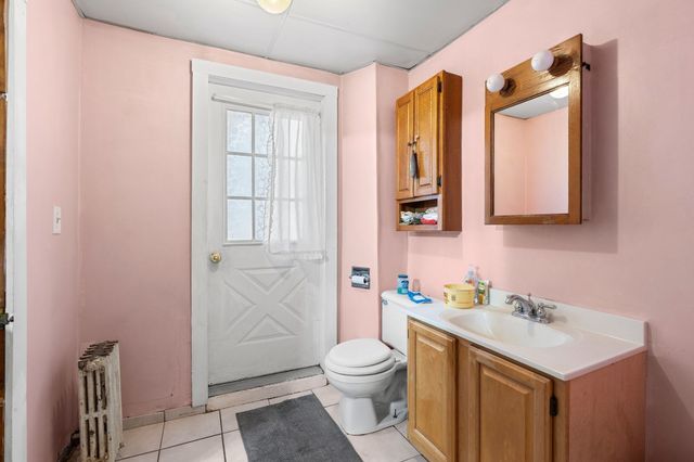192 Lexington St, Boston, MA 02128