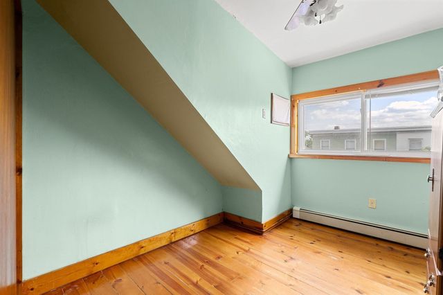 192 Lexington St, Boston, MA 02128
