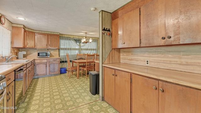 115 May Avenue, Caroga Lake, NY 12032