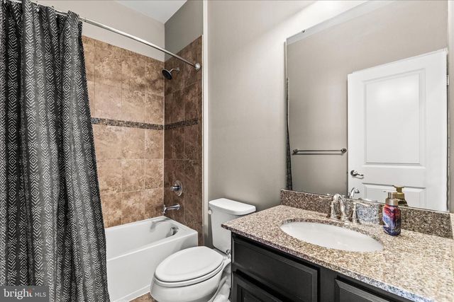 1265 ELDERSLIE LN, York, PA 17403