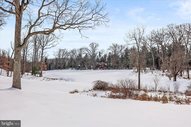 1265 ELDERSLIE LN, York, PA 17403