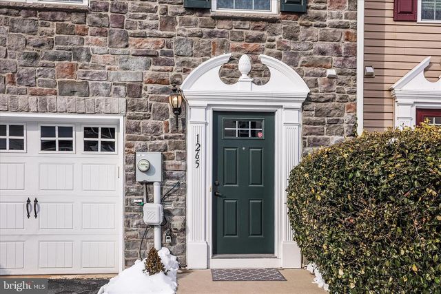 1265 ELDERSLIE LN, York, PA 17403