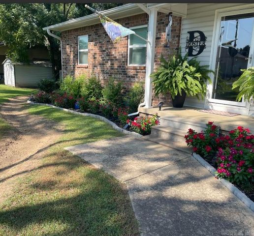 305 Stone Avenue, Mountain View, AR 72560