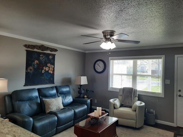 305 Stone Avenue, Mountain View, AR 72560