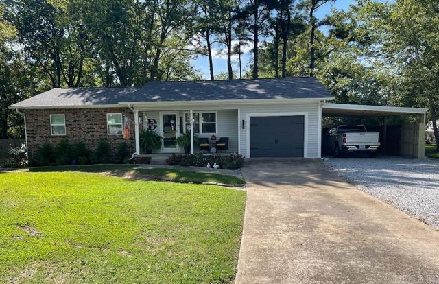 305 Stone Avenue, Mountain View, AR 72560