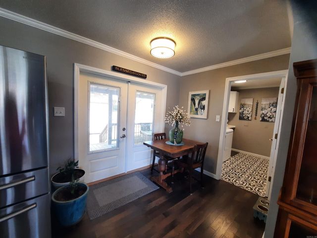 305 Stone Avenue, Mountain View, AR 72560