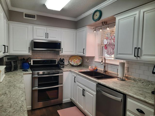 305 Stone Avenue, Mountain View, AR 72560