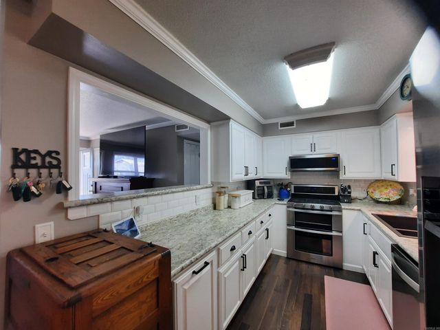 305 Stone Avenue, Mountain View, AR 72560