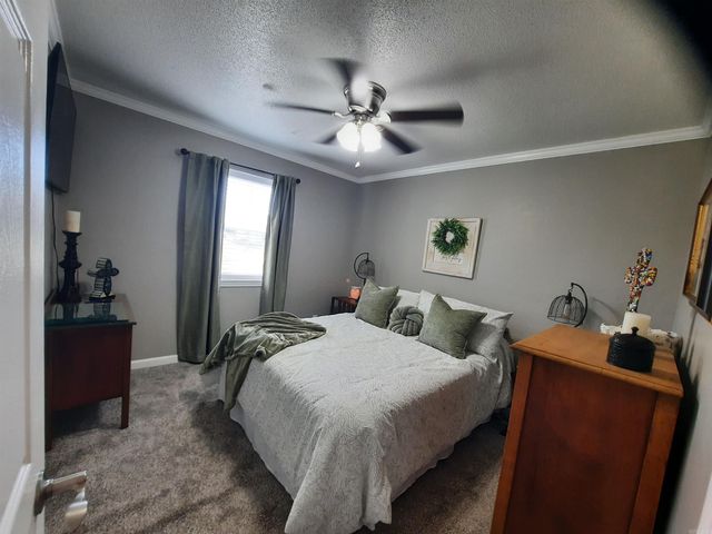 305 Stone Avenue, Mountain View, AR 72560