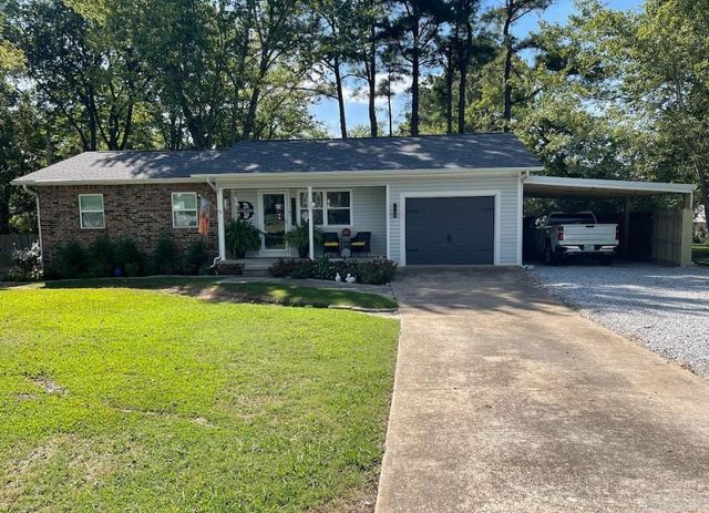 305 Stone Avenue, Mountain View, AR 72560