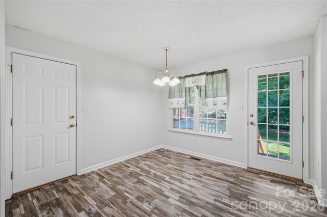 147 Valley Glen Drive, Troutman, NC 28166