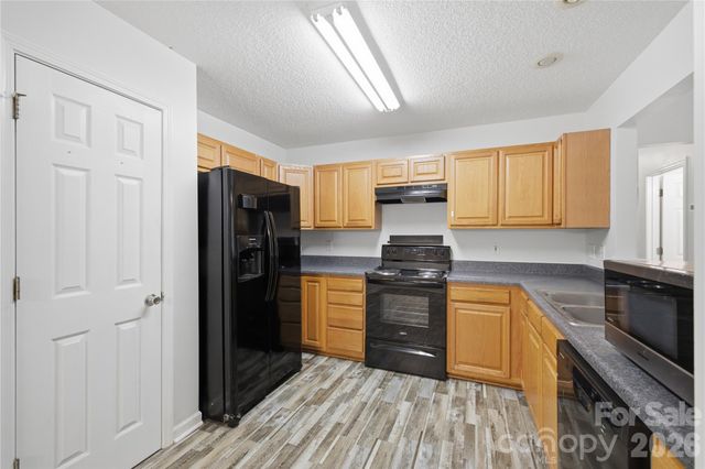 147 Valley Glen Drive, Troutman, NC 28166