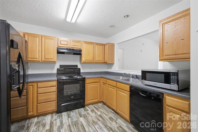 147 Valley Glen Drive, Troutman, NC 28166