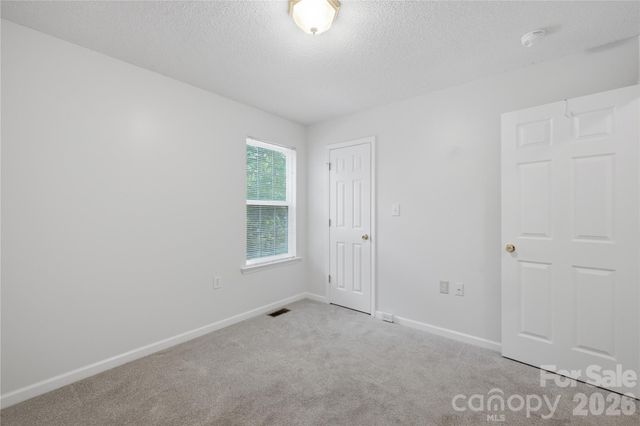 147 Valley Glen Drive, Troutman, NC 28166