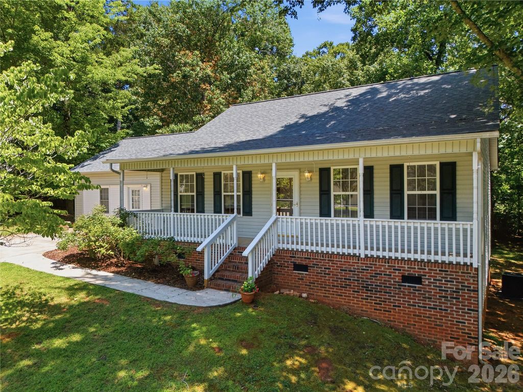 147 Valley Glen Drive, Troutman, NC 28166