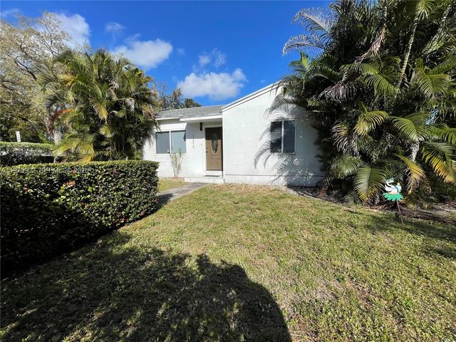 12475 NW 10th Ave, North Miami, FL 33168