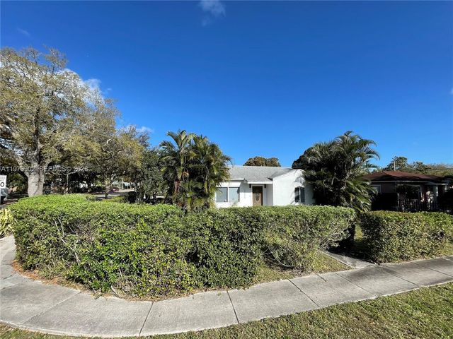 12475 NW 10th Ave, North Miami, FL 33168