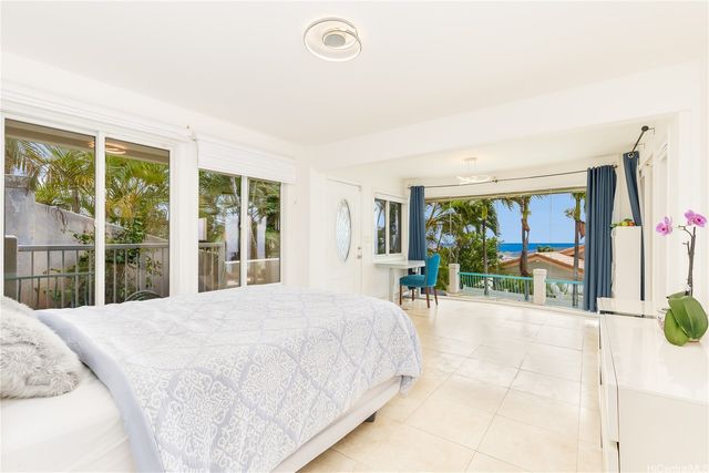 869 Ikena Circle, Honolulu, HI 96821