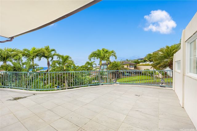 869 Ikena Circle, Honolulu, HI 96821