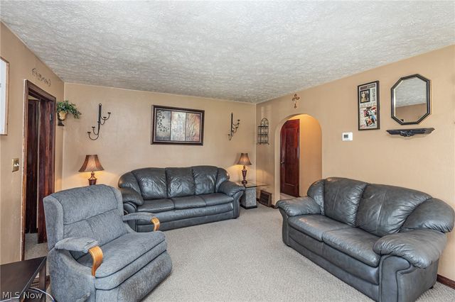 2424 E 30th Street, South Lorain, OH 44055