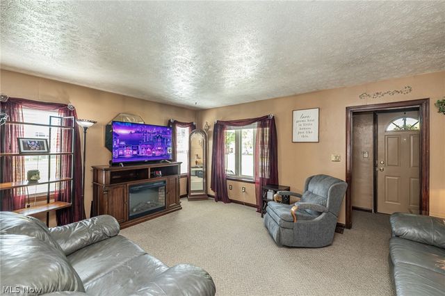 2424 E 30th Street, South Lorain, OH 44055