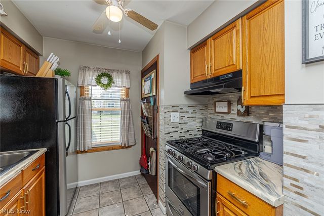 2424 E 30th Street, South Lorain, OH 44055