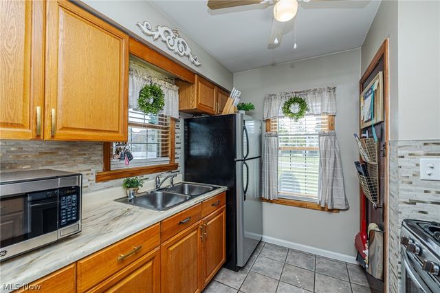 2424 E 30th Street, South Lorain, OH 44055