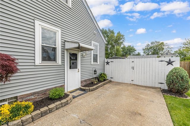 2424 E 30th Street, South Lorain, OH 44055
