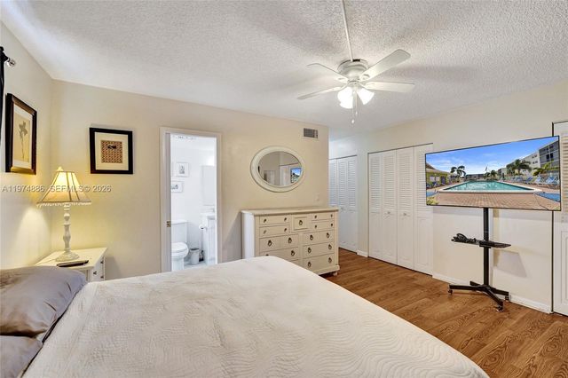 324 SE 10th St 208, Dania Beach, FL 33004