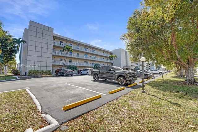 324 SE 10th St 208, Dania Beach, FL 33004