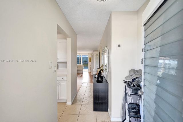 324 SE 10th St 208, Dania Beach, FL 33004