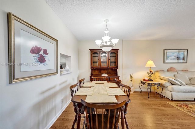 324 SE 10th St 208, Dania Beach, FL 33004