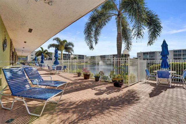 324 SE 10th St 208, Dania Beach, FL 33004