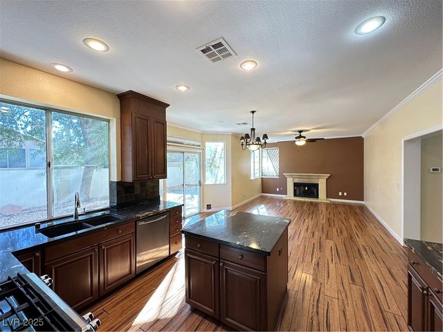 2252 Pine Forest Court, Las Vegas, NV 89134